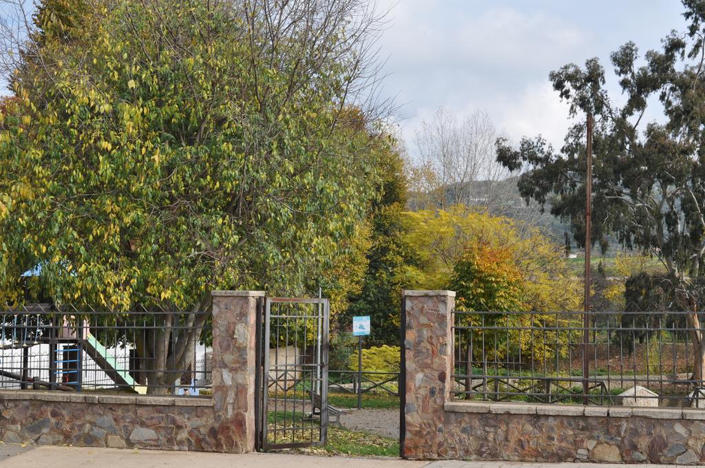 Apartamento Turistico La Ribera Del Marco Caces Oda fotoğraf