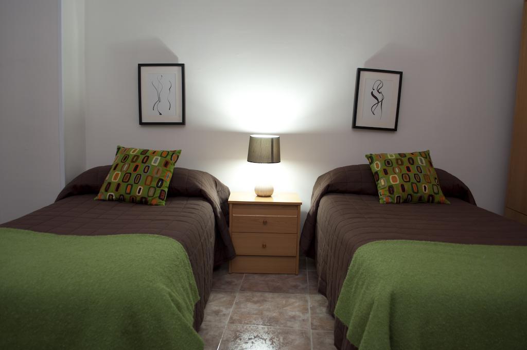 Apartamento Turistico La Ribera Del Marco Caces Oda fotoğraf